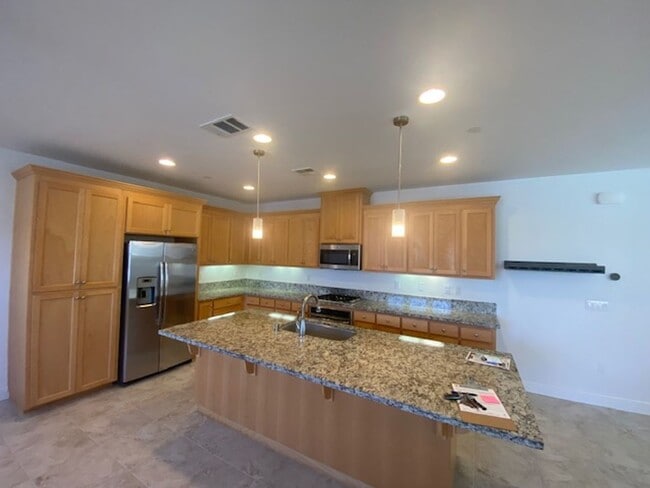Building Photo - Charming 3-Bedroom House for Rent in Marin...