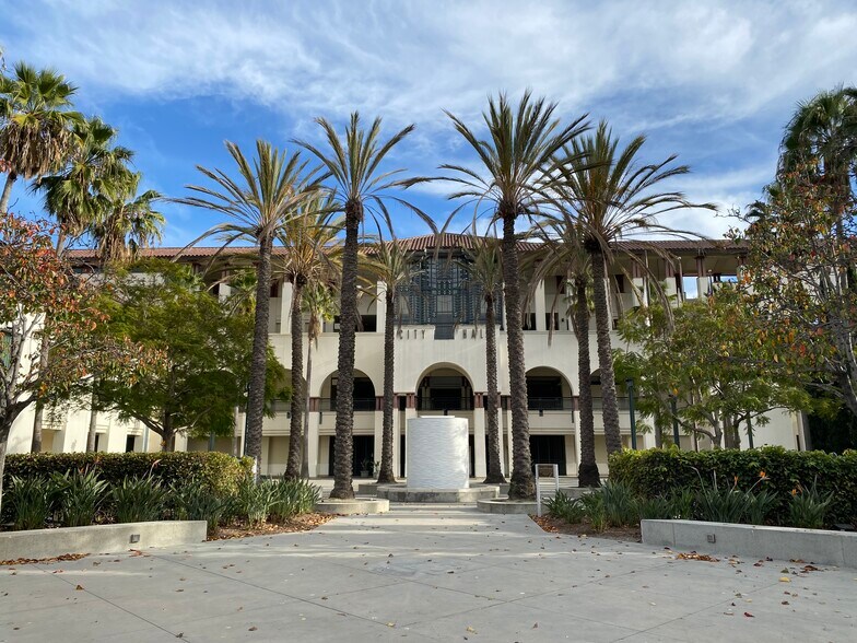 Walkable Downtown Culver City! - 4039 Duquesne Ave