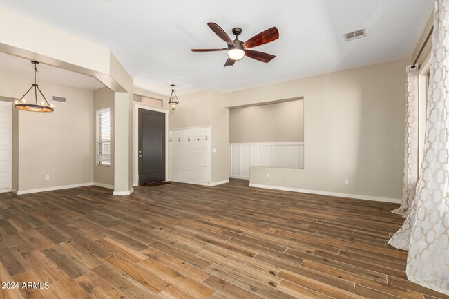 Building Photo - 756 W Citrus Way