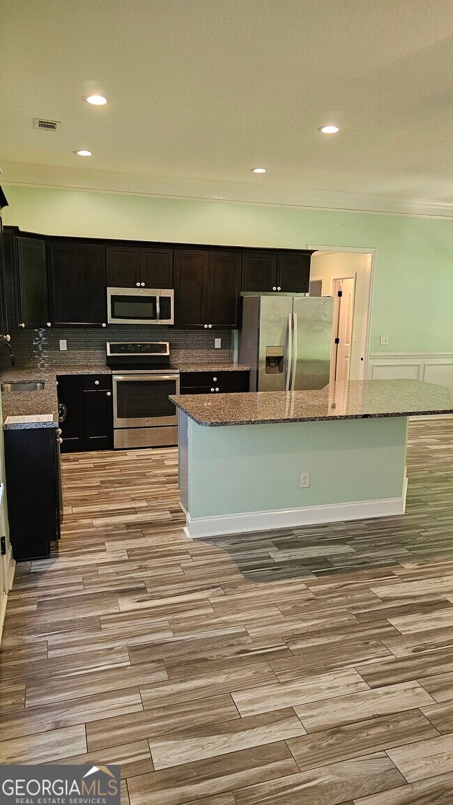 Building Photo - 304 Durgin Drive