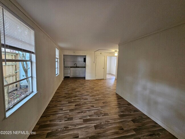 Building Photo - 2514 Algonquin Ave