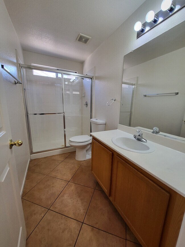 Building Photo - 1158 Founders Ct