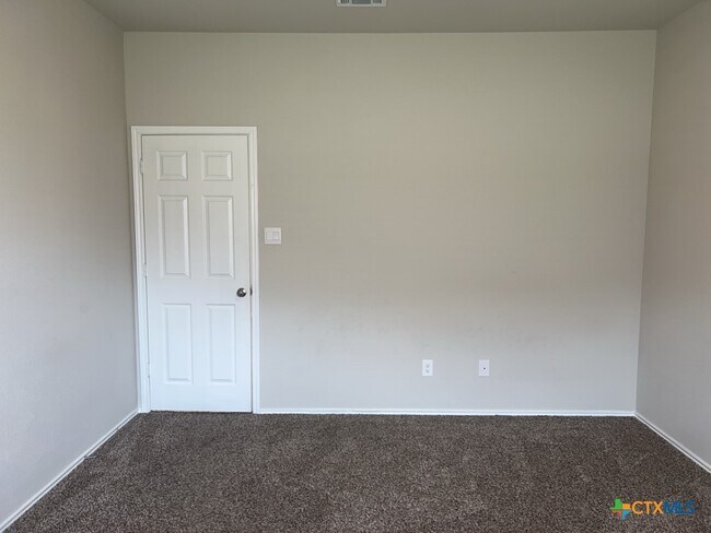 Building Photo - 5110 Natalia Rd