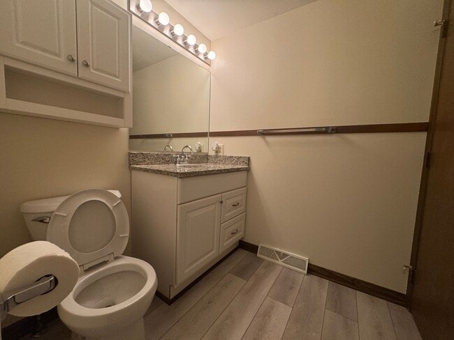 Building Photo - Lem Court Townhomes