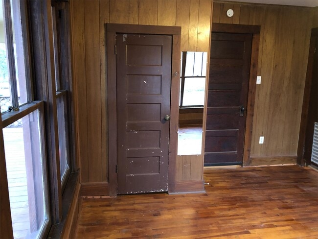 Building Photo - 3725 Edison Ave