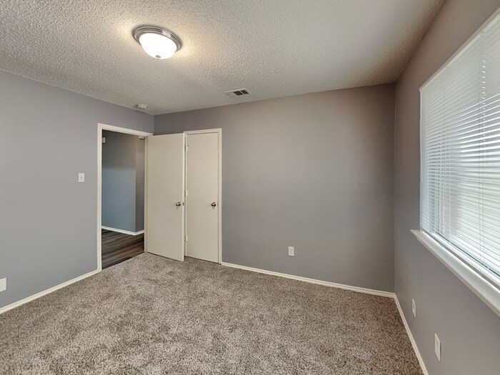 Building Photo - 12832 Dove Field Ln