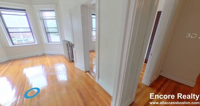 Building Photo - 17-19 Washington St. Unit 114