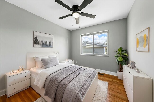 Building Photo - 1308 Havenhurst Rd