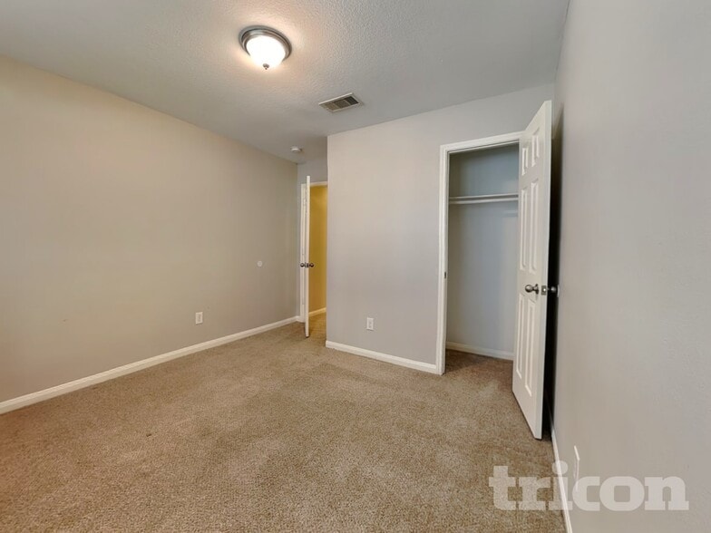 Building Photo - 26939 Wild Duck Ln