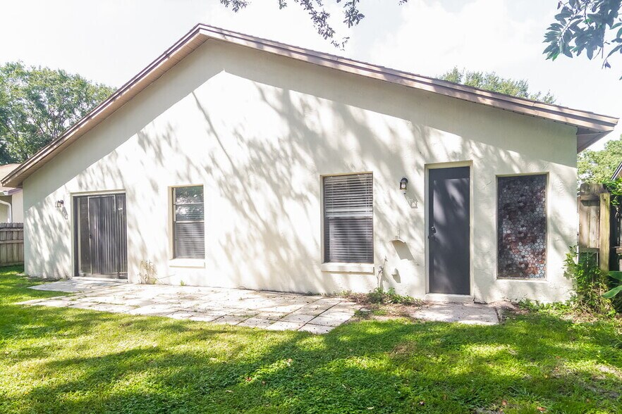 Building Photo - 1345 Bridlebrook Dr