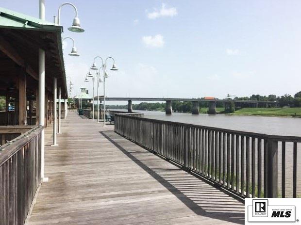 Riverwalk - 223 S Grand St