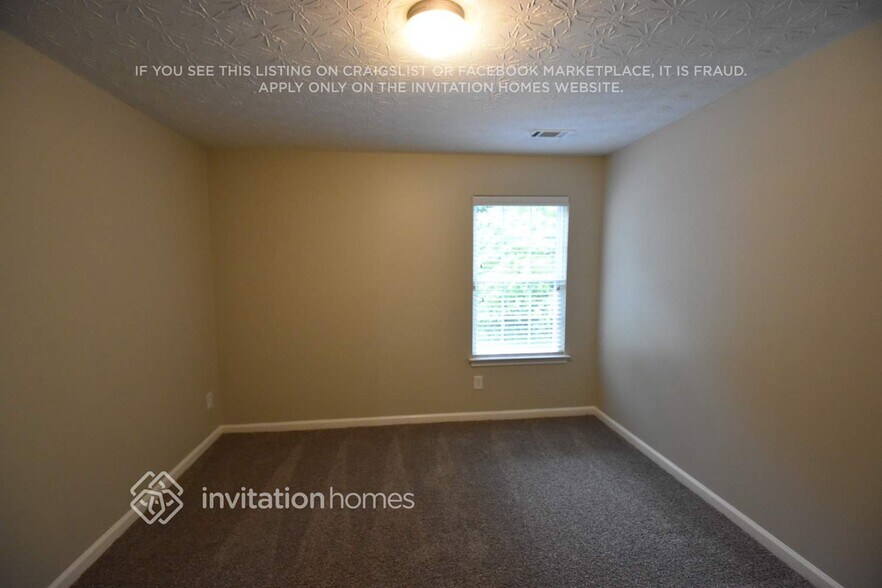 Building Photo - 2600 Austin Ridge Dr NE
