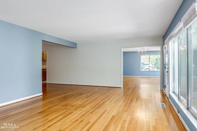 Building Photo - 15838 Windmill Pointe Dr