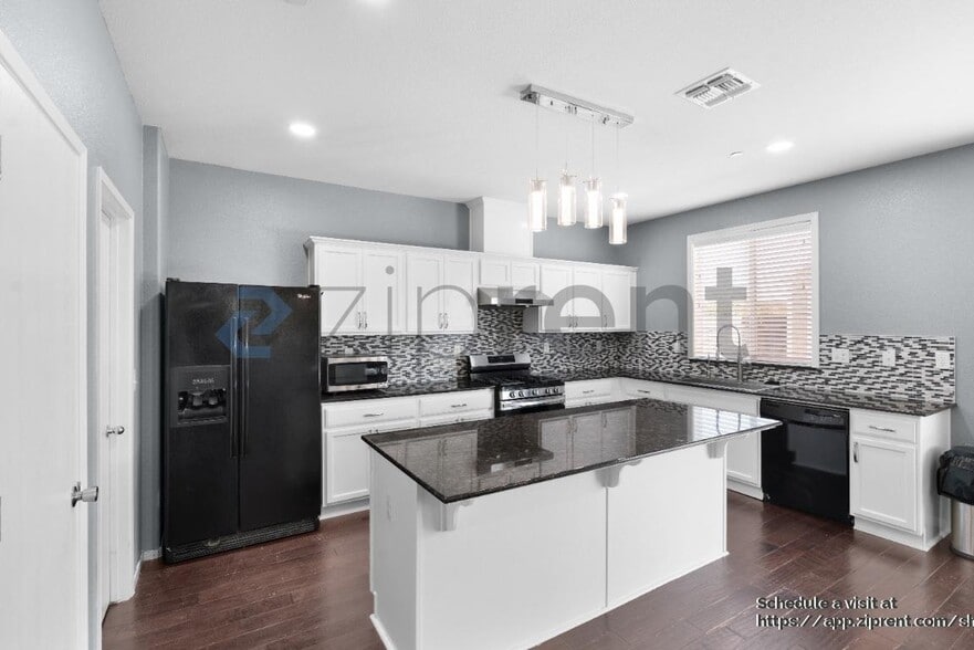 Building Photo - 7517 Hazelton Way