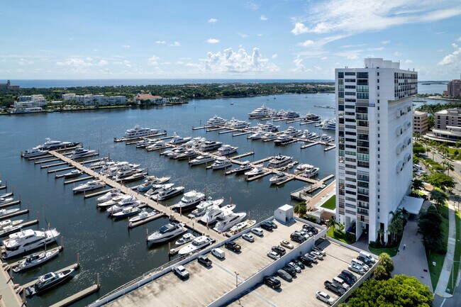 Building Photo - 400 N Flagler Dr