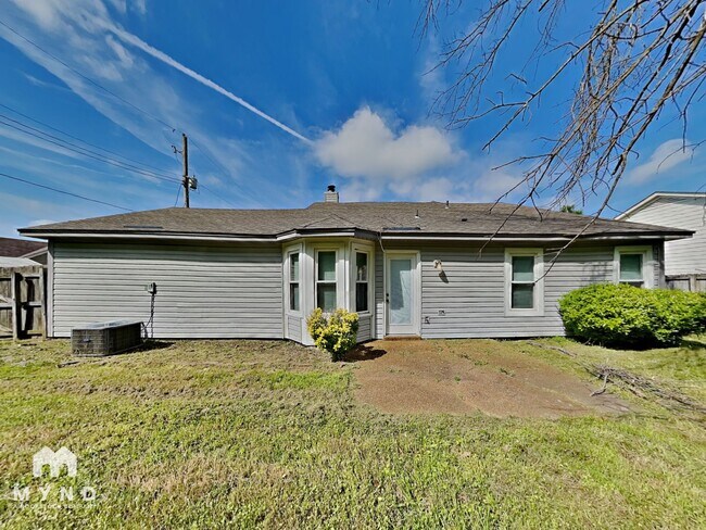 Building Photo - 1234 Grange Way Dr