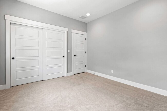 Building Photo - 1564 W Whistleberry St