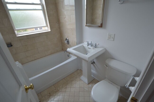 Building Photo - 4414 N Rockwell St