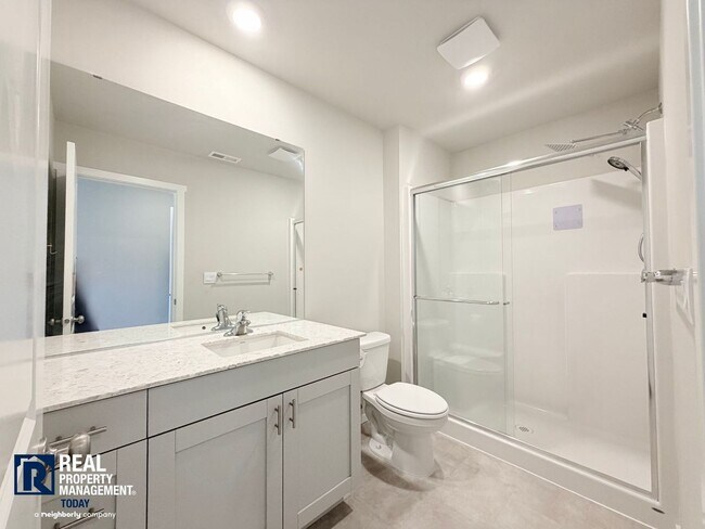 Building Photo - Brand-New 3BR Town Home Near JBLM | Bonus Loft, 2-Car Garage & Modern Finishes