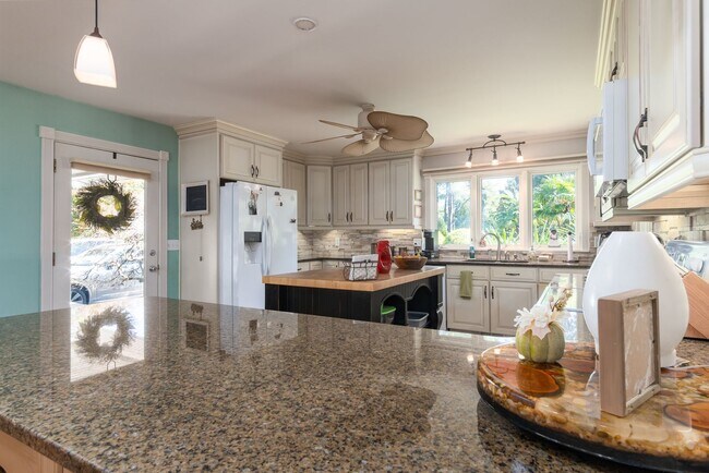 Building Photo - Waterfront Property