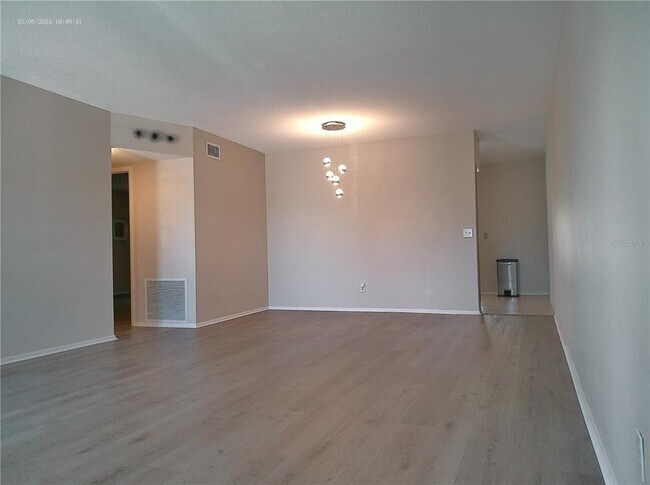 Building Photo - 2381 Ecuadorian Way
