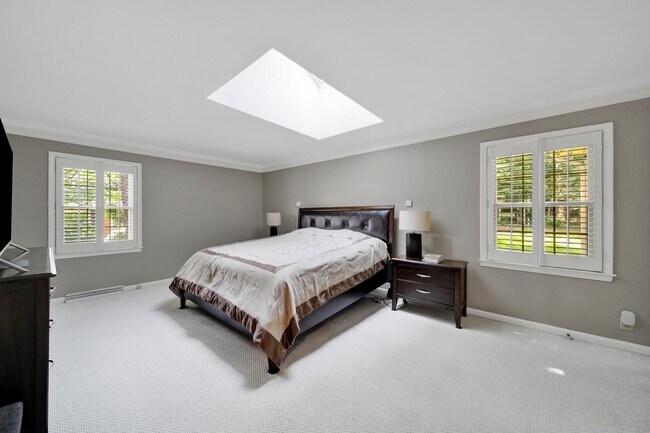 Building Photo - Lovely 3 Bed 2 Bath Ranch Home in South Park!