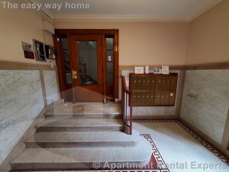 Building Photo - 22 Concord Ave