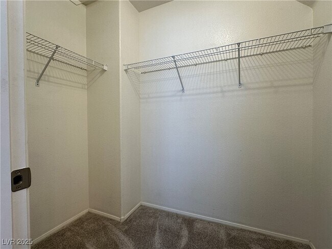 Building Photo - 2411 Brockton Way