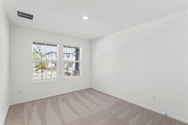 Building Photo - 316 Keefer
