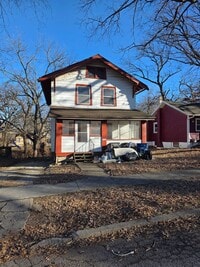 Building Photo - Large 3 Bedroom newly updated house for rent!