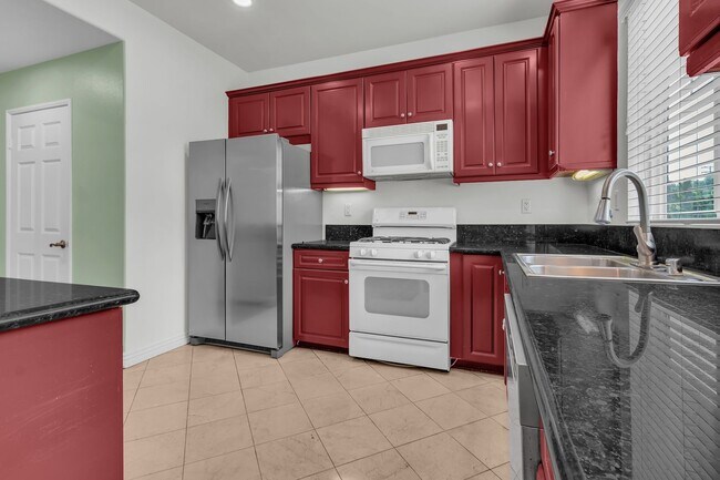 Building Photo - 26090 Stonehaven Dr