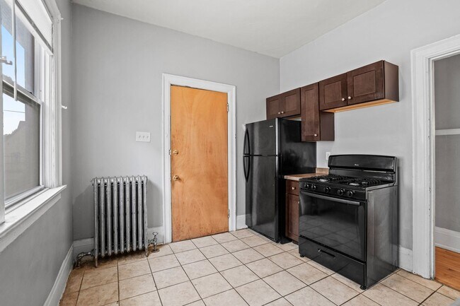 Building Photo - Maryland Lower