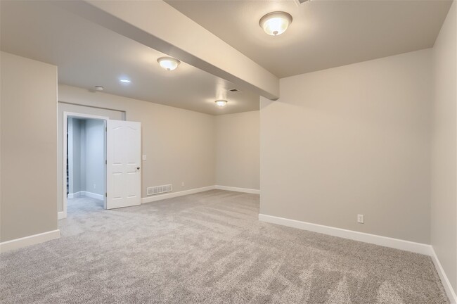 Building Photo - Beautiful townhome in Cottages of Berthoud...