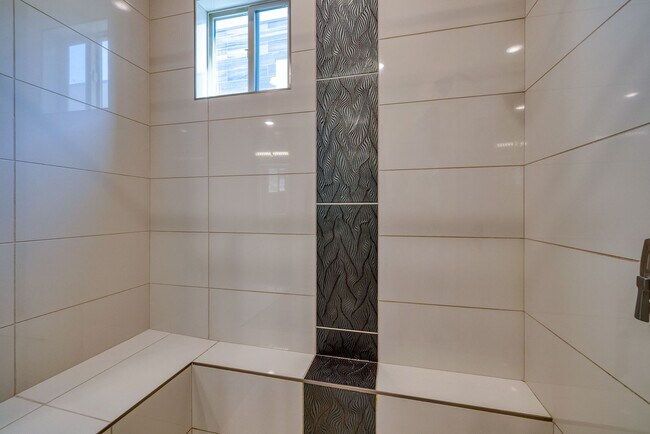 Building Photo - 55 or Older - Guard Gated Community in Sum...