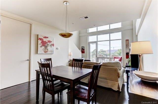 Building Photo - 1133 Metropolitan Ave