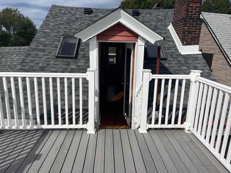 Building Photo - 457 Cedarville St