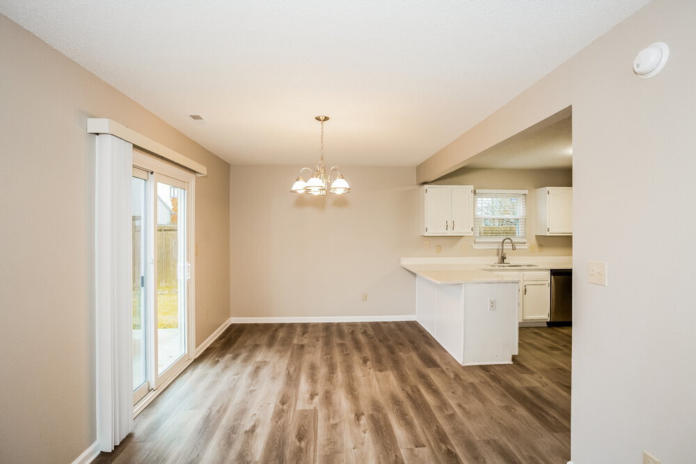 Building Photo - 279 Brookview Dr