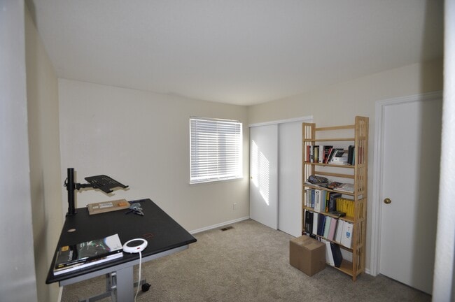 Building Photo - 5108 Sydney Ave