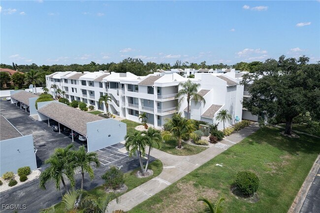 Building Photo - 5959 Winkler Rd