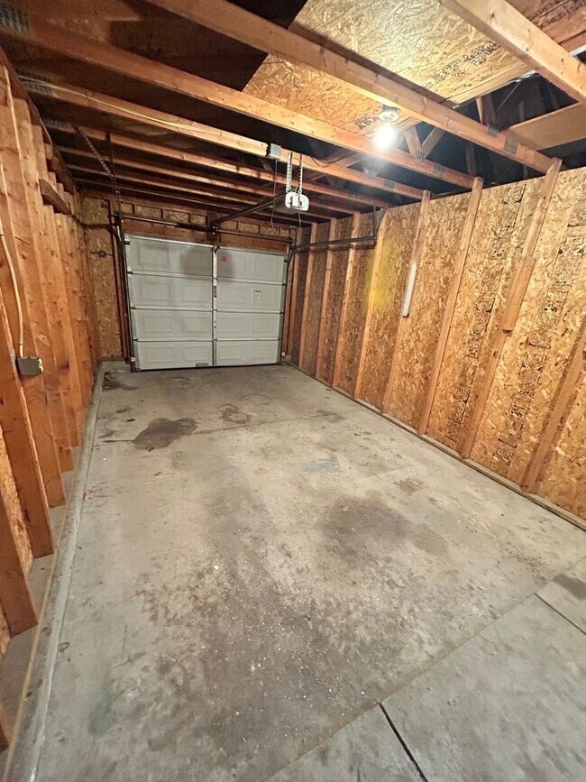 Building Photo - 254 Church St Ct