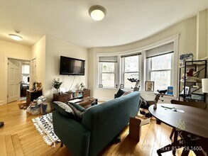 Building Photo - 676 Washington St