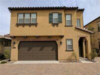 Building Photo - 3468 Villa Dr