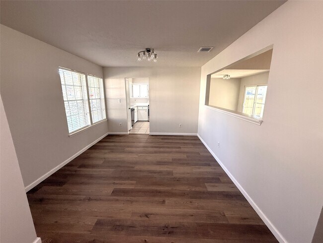 Building Photo - 1003 Valley Ranch Dr