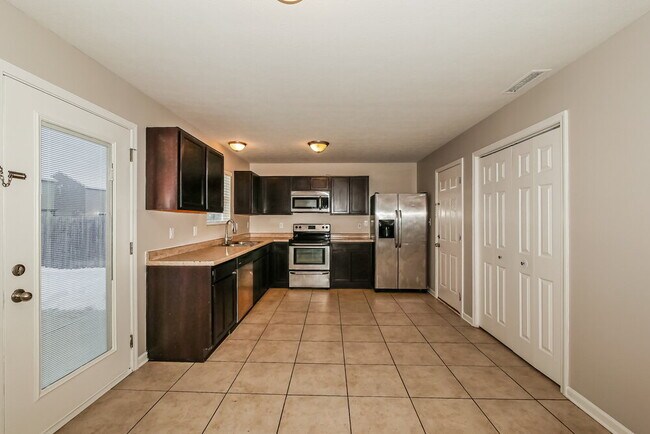 Building Photo - 8042 Grove Berry Way