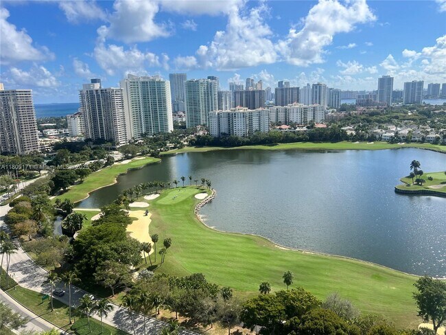 Building Photo - 3625 N Country Club Dr