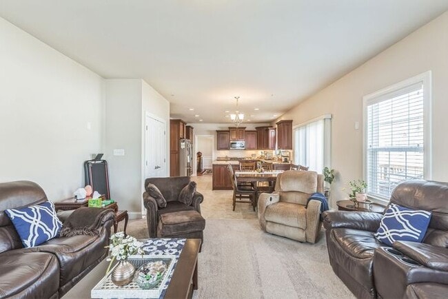 Building Photo - 46820 Shelton Dr