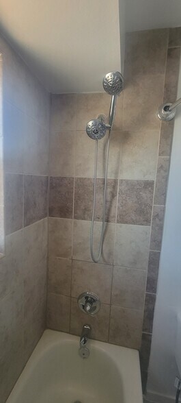 Building Photo - 6646 Provincial Dr