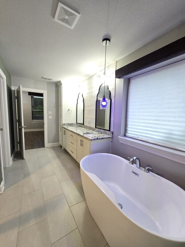 Building Photo - 11513 Lindsey Gdn Dr