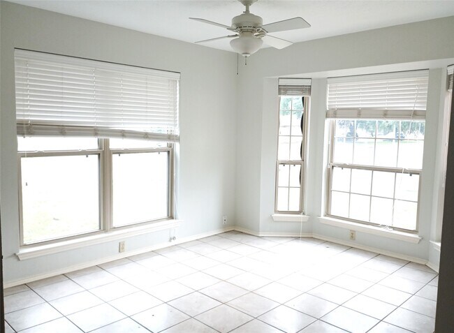 Building Photo - 16355 Flint Run Way