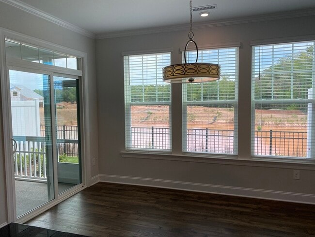 Building Photo - 446 Shale Creek Dr